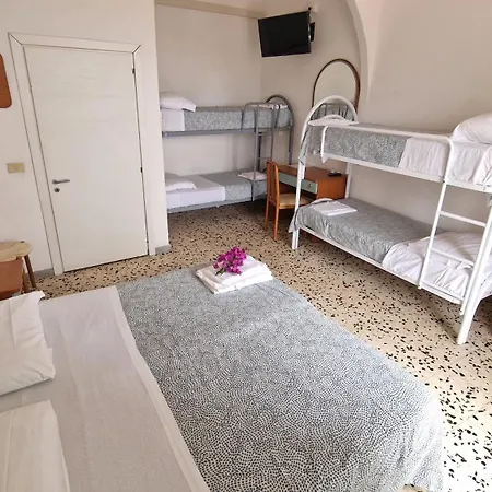 Bellavista מלון 2*